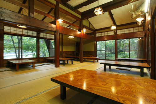 Dining area [Large banquet hall]