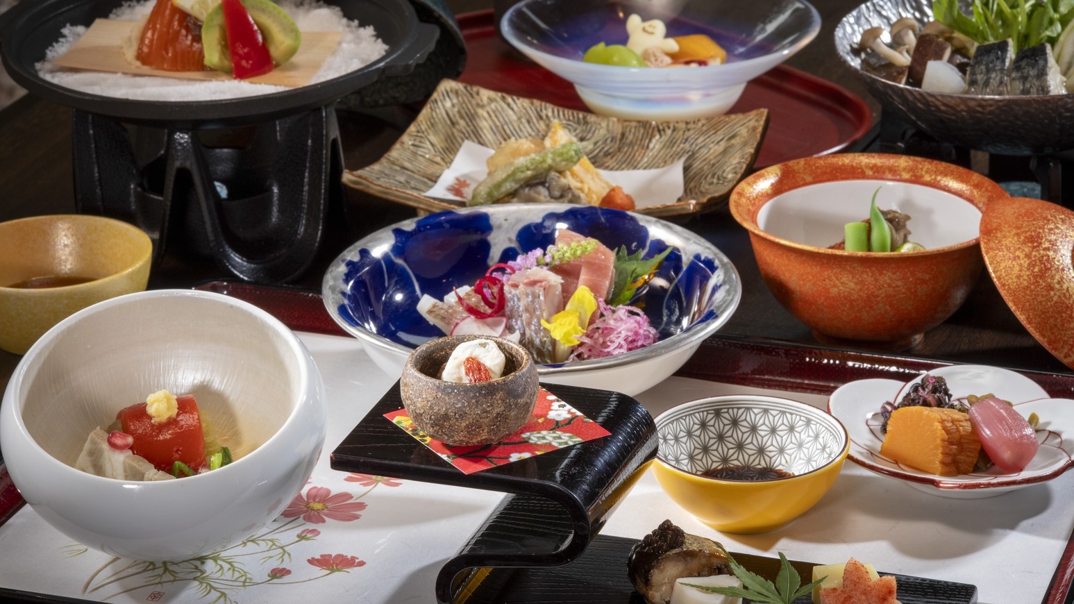 ■一人旅超応援■夕食時飲みもの付（お酒含む）＆食事は3種類から選択◆朝食は彩り豊かなブュッフェ