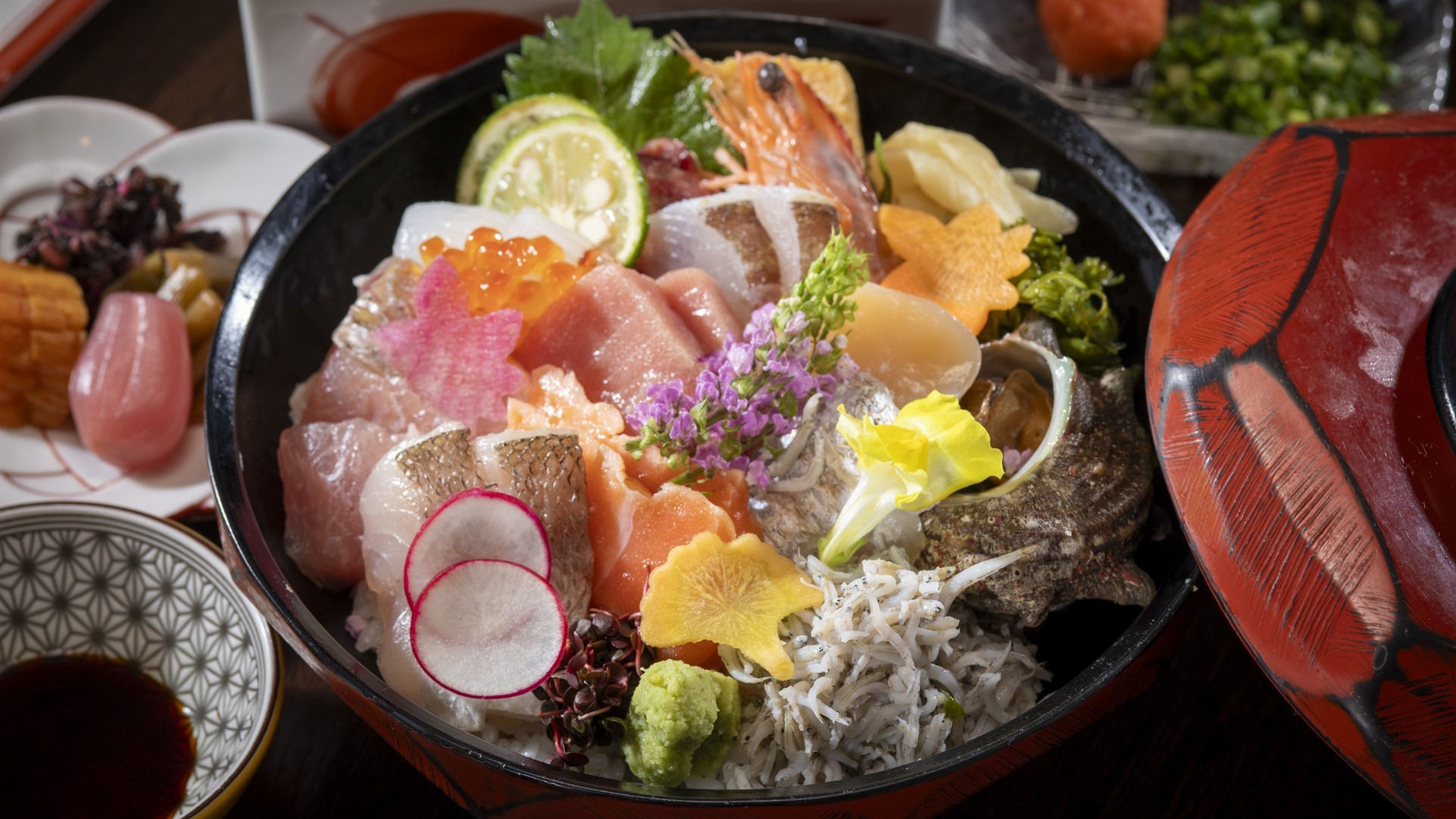 ■一人旅超応援■夕食時飲みもの付（お酒含む）＆食事は3種類から選択◆朝食は彩り豊かなブュッフェ