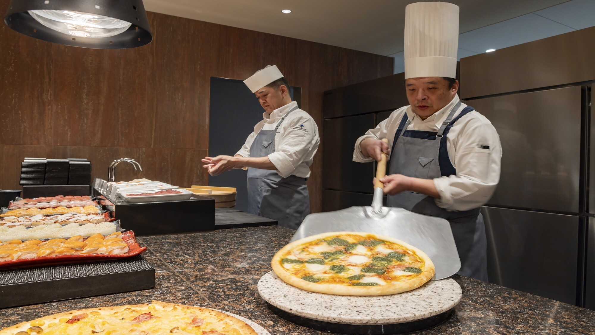 ライブキッチンで目の前で調理!目でも楽しむビュッフェレストラン「阿蘇ボールドキッチン」