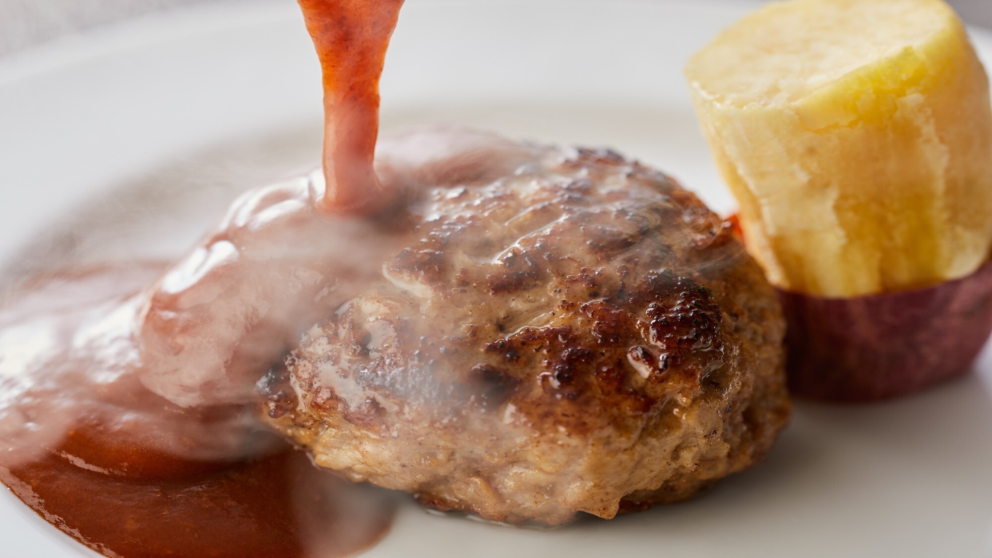 ライブキッチン あか牛入りハンバーグ