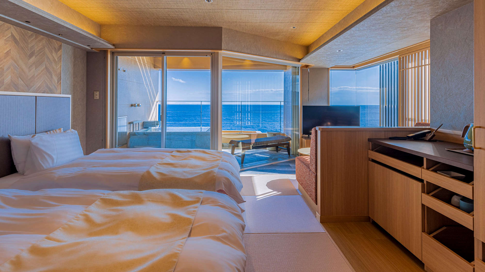 温泉掛流し露天風呂付コーナーツイン『凛』