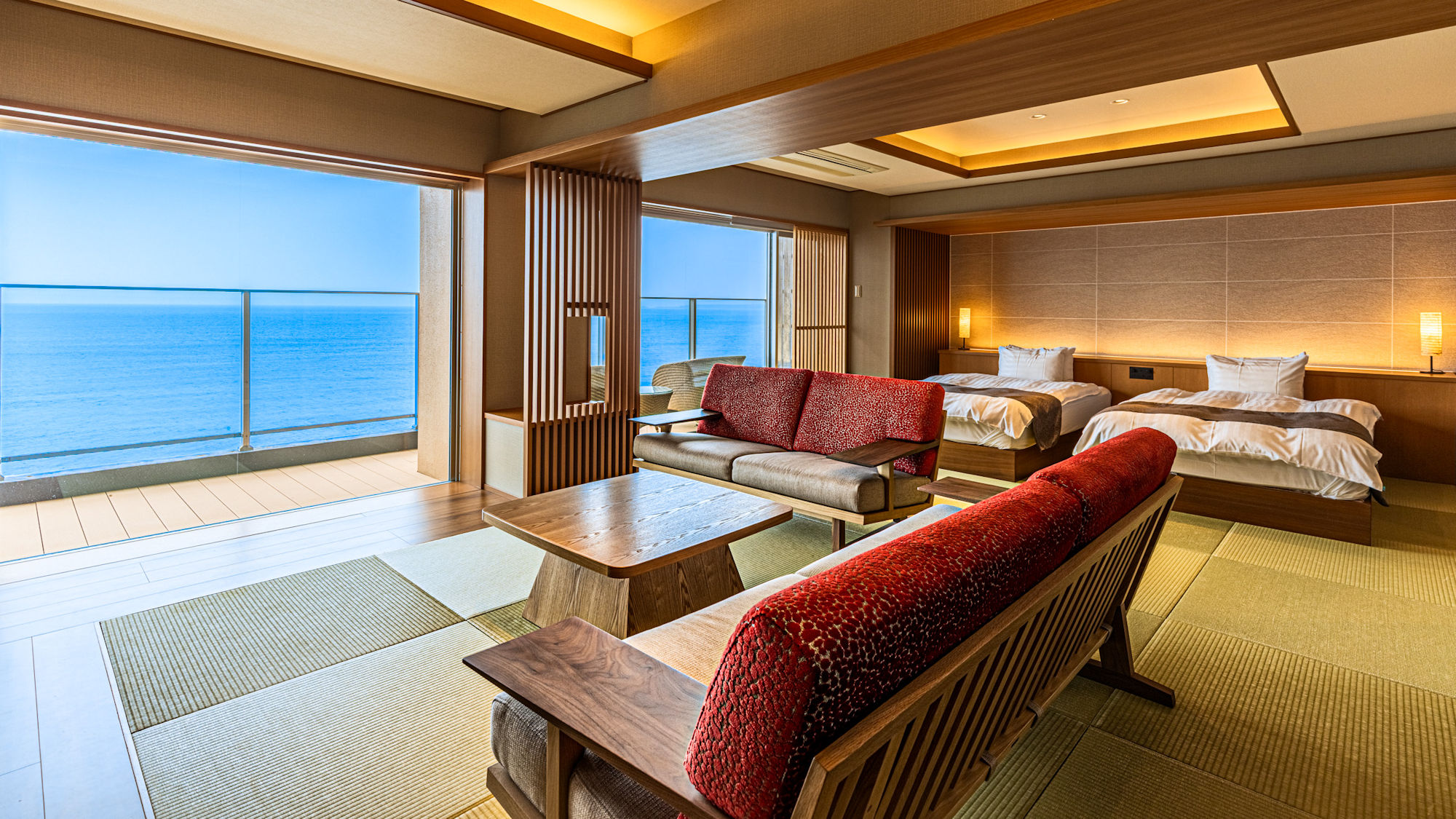 温泉掛流し露天風呂付絶景スイート『暁』