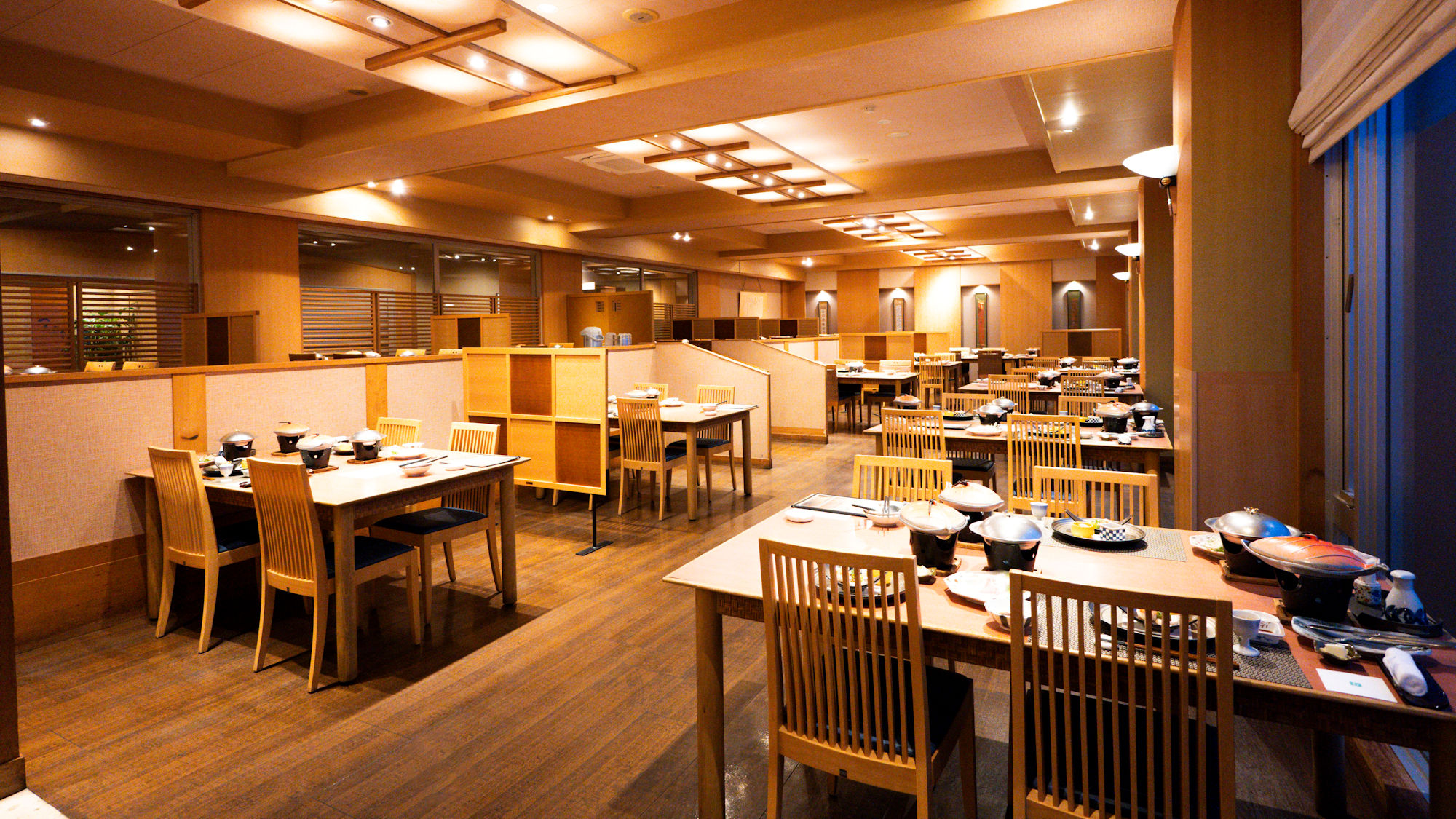 ダイニングレストラン