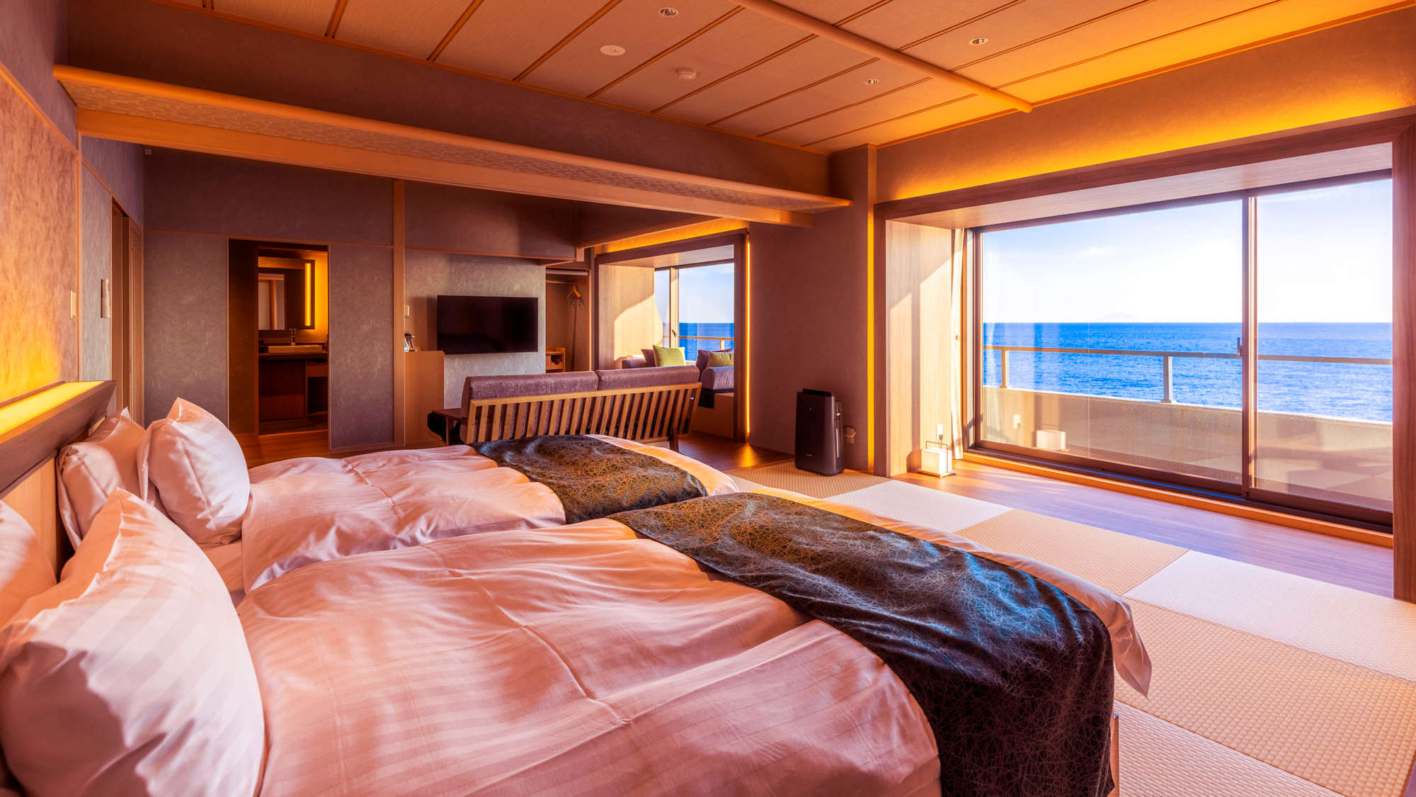 和モダン和洋室絶景スイート『白』