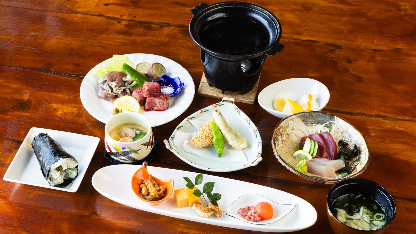 【1泊2食付】地獲れ鰹とひなた牛を堪能する｜日南会席プラン