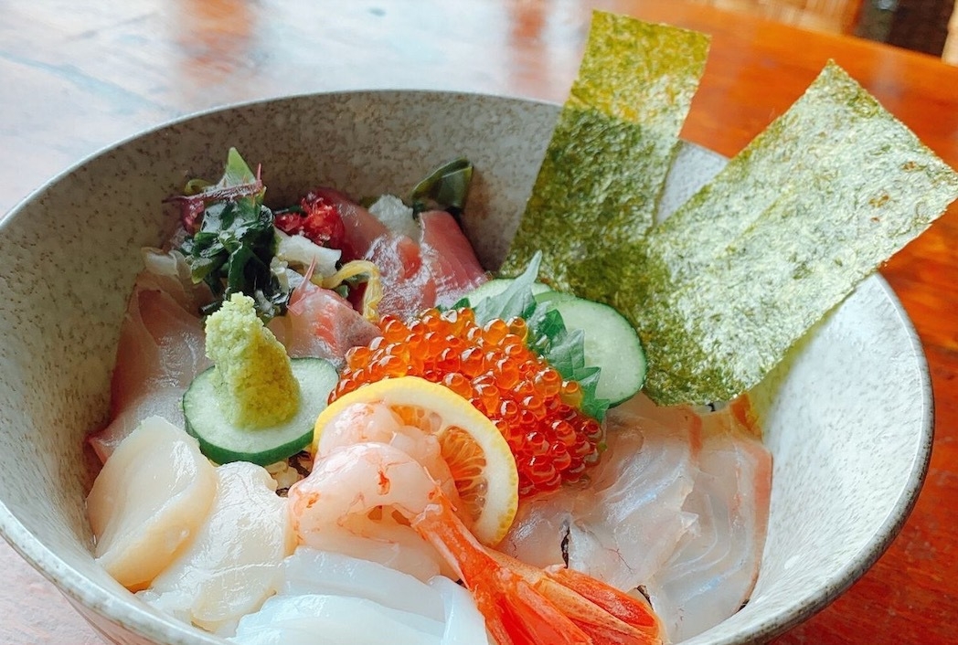 【1泊2食】海の幸を堪能！海鮮丼＆伊勢海老味噌汁プラン