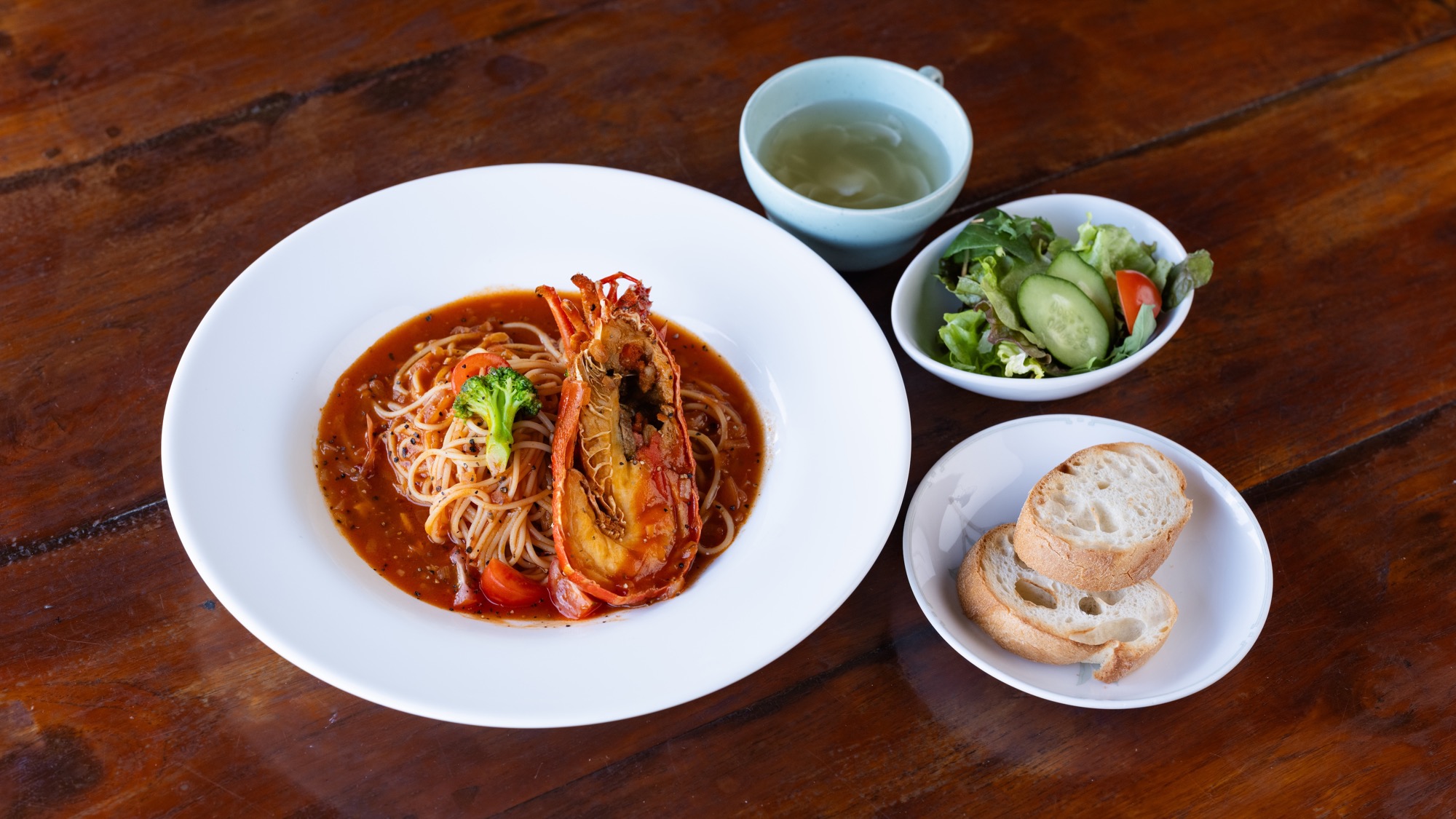 当館の人気メニュー「伊勢海老パスタ」