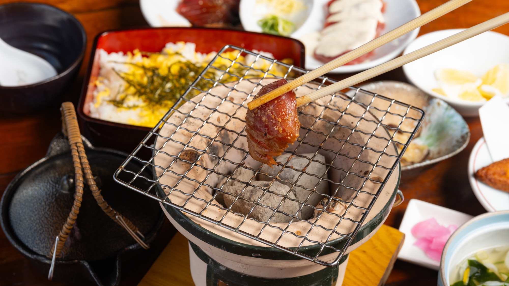 七輪でお好みの炙り加減に調節を♪