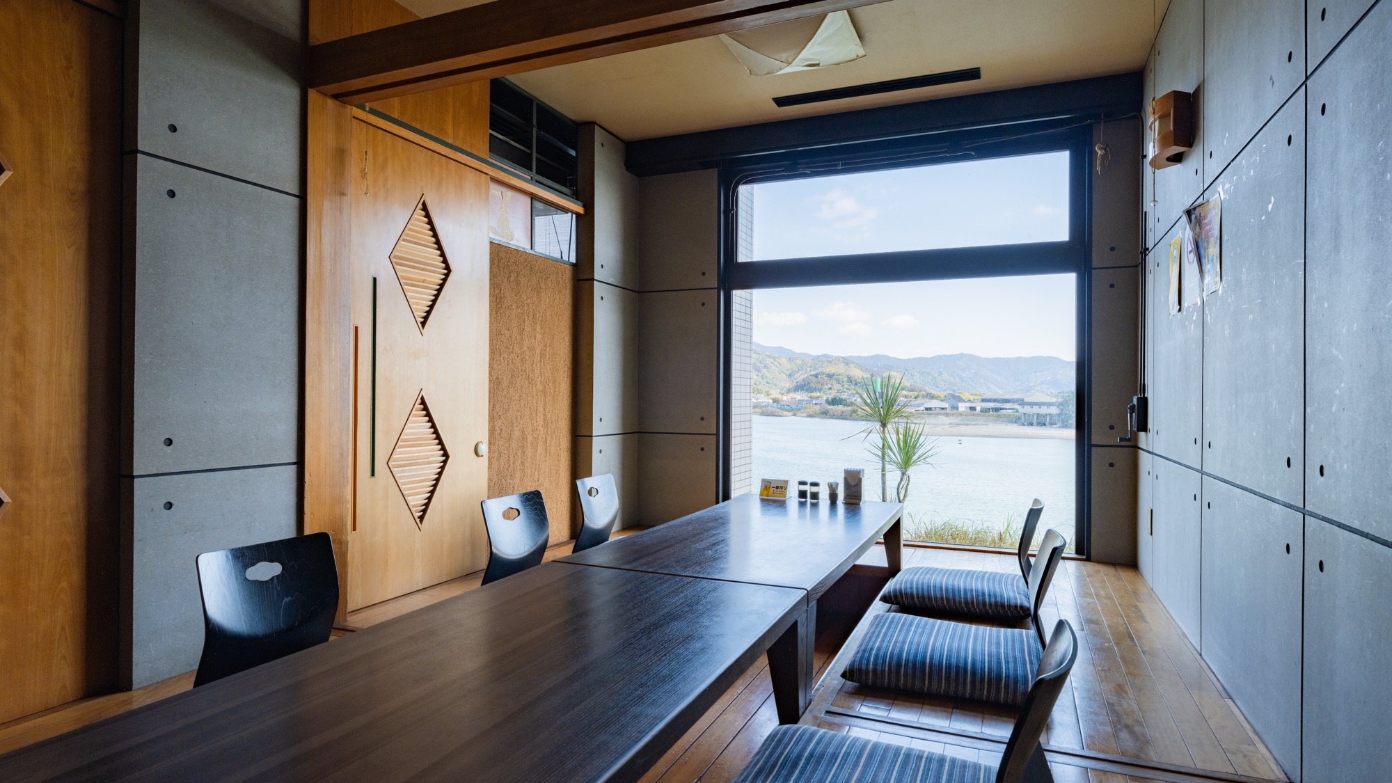 掘り炬燵タイプ