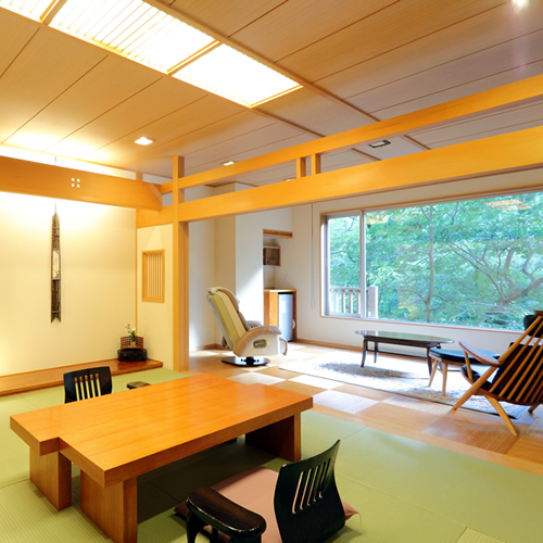 [Room with flooring living room] Japanese 10 tatami mats + bamboo flooring 8 tatami mats living room + massage chair + DVD