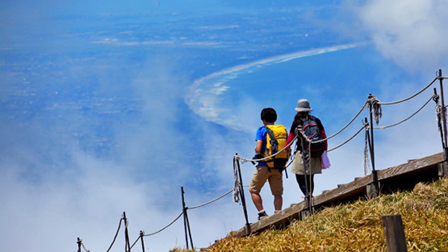 当館は大山登山への挑戦を応援しております。