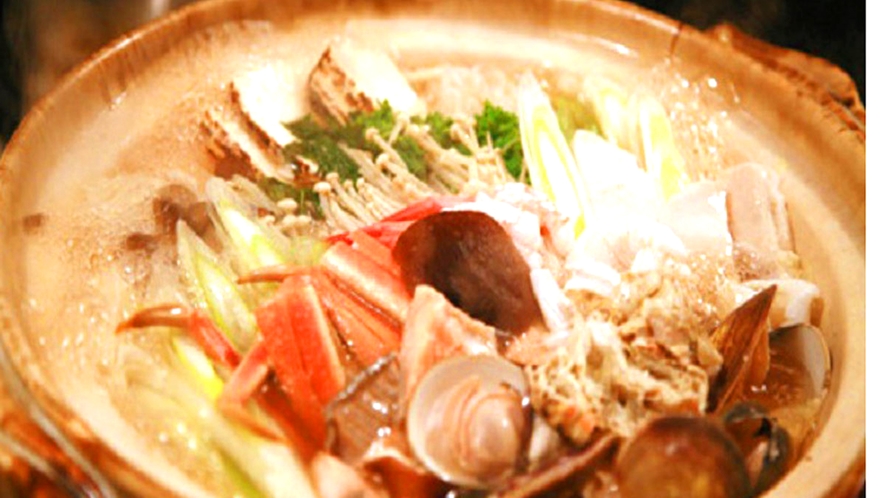 日本海の新鮮な魚介、地物お肉、産野菜等　山陰の結晶！寄せ鍋