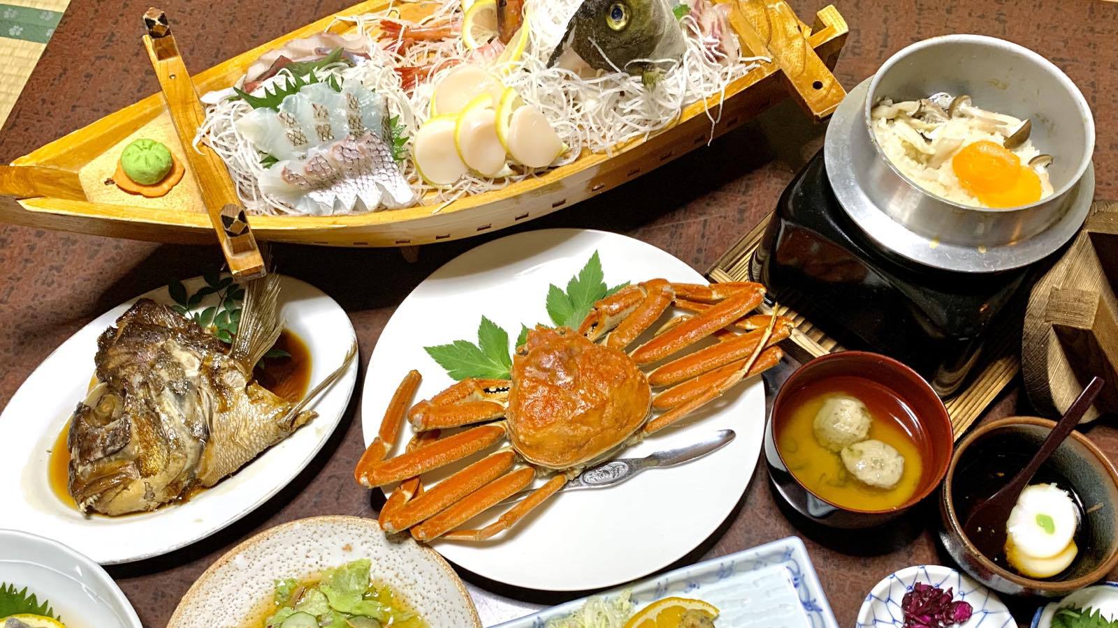 あわびにプラス！姿ズワイ蟹or伊勢海老も一緒に贅沢プラン★イサキ釜飯★地魚舟盛り★煮魚もついちゃう！