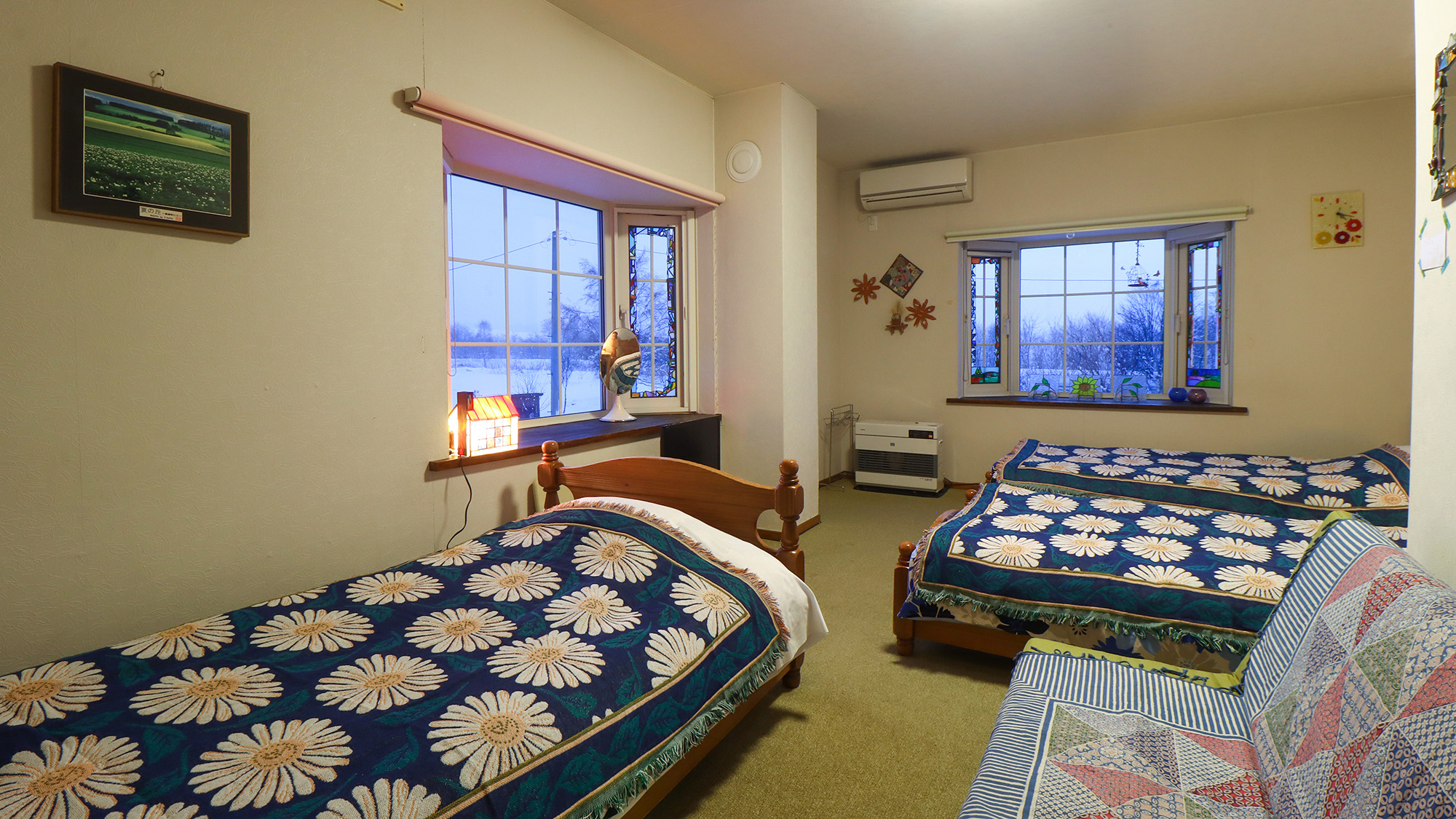 ソファとベッドがあり快適にお過ごしいただけます♪