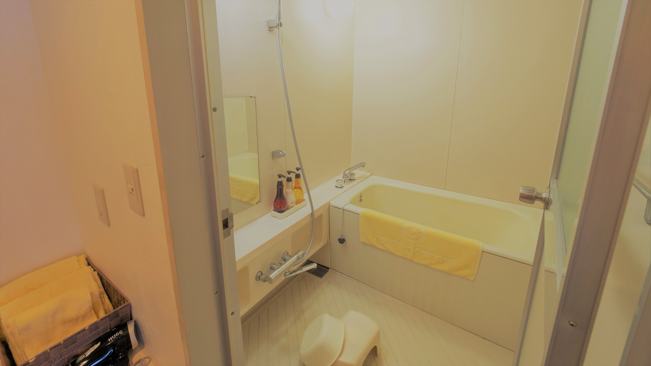 ツインとダブルのお部屋はお風呂とトイレが別々になっております