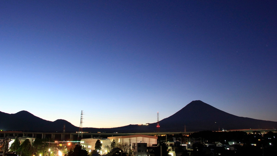 富士山（夜）