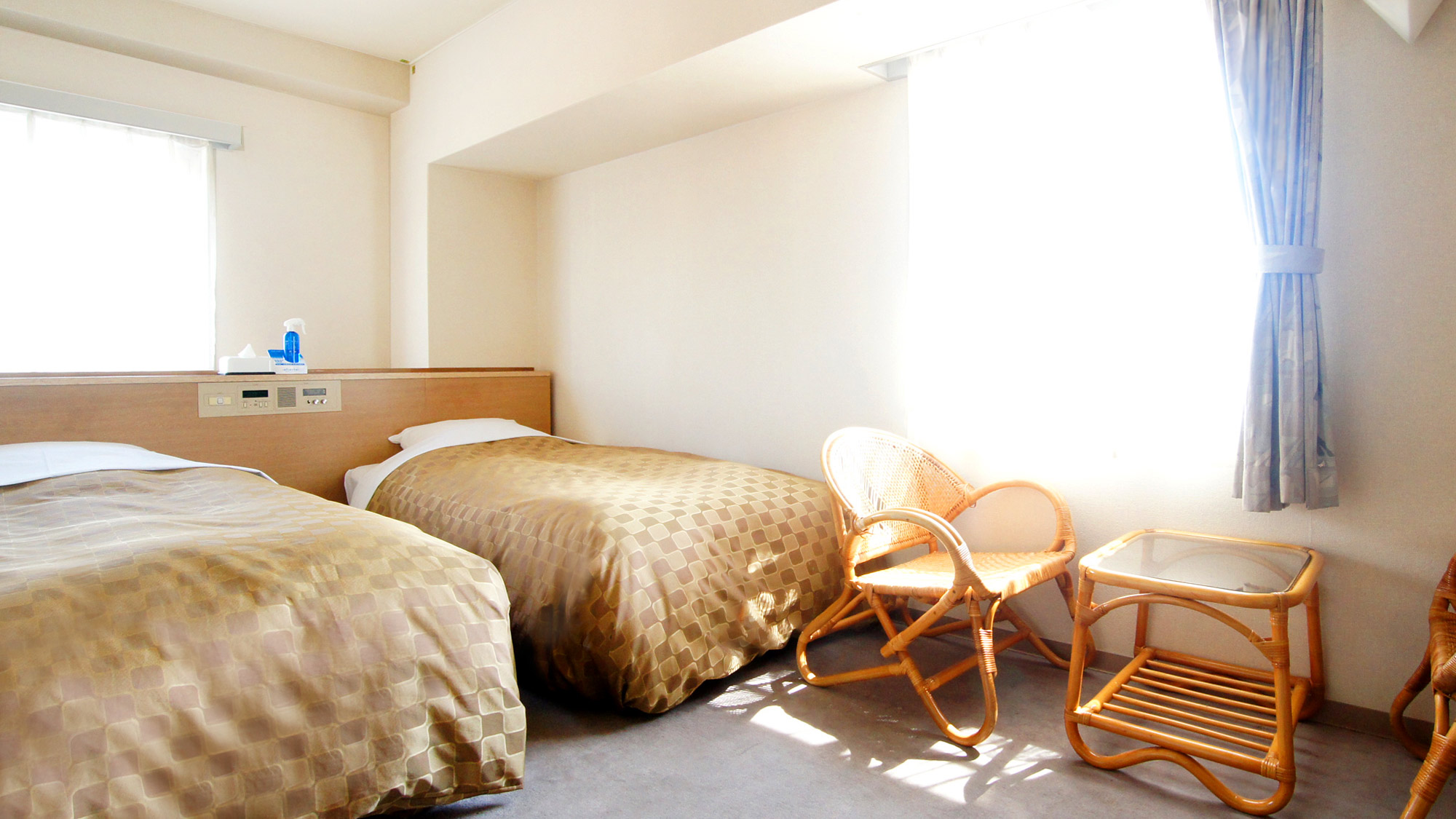 ツインルーム ベッドが2台に広々としたお部屋☆ 観光旅行に最適♪