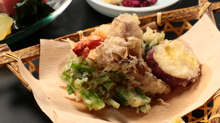 【夕食】 天ぷら 海老と季節の野菜