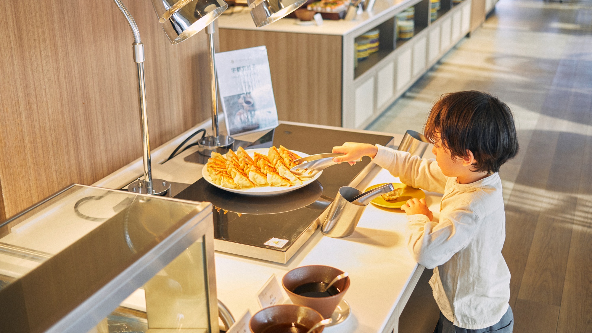 【レストラン】居心地の良い空間で、リラックスした静かなひとときをお過ごしください。