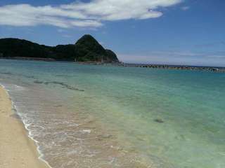 竹野浜。めちゃめちゃ綺麗な海水浴場。