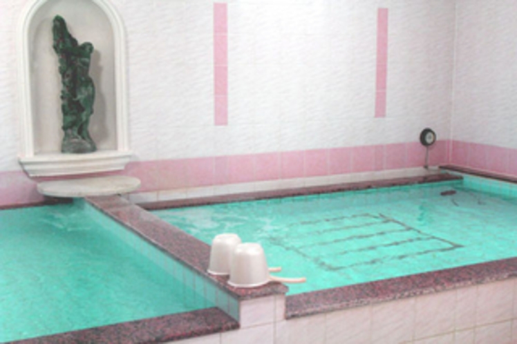 女性専用カプセルホテルに大浴場は意外と少ないんです♪サウナルームも大浴場に併設しております＾＾