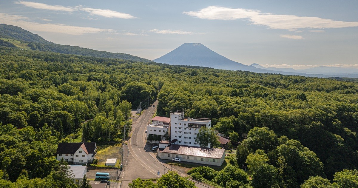 ホテルと羊蹄山　夏