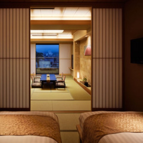 ﾍﾞｯﾄﾞﾙｰﾑからの本間　【温泉◆露天風呂付客室】富士山望む和洋室（102平米）