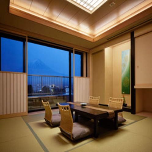 客室本間 　【温泉◆露天風呂付客室】富士山を望む和洋室(80平米)