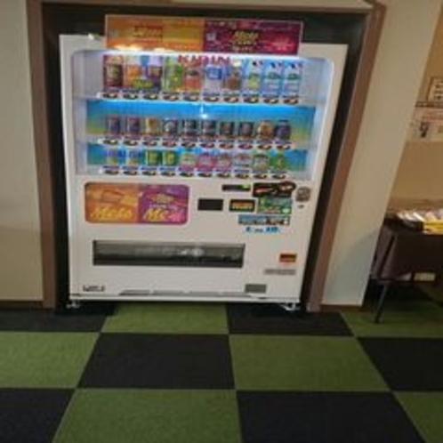 1階自販機は缶コーヒー100円～!(^^)! お買い得です！！