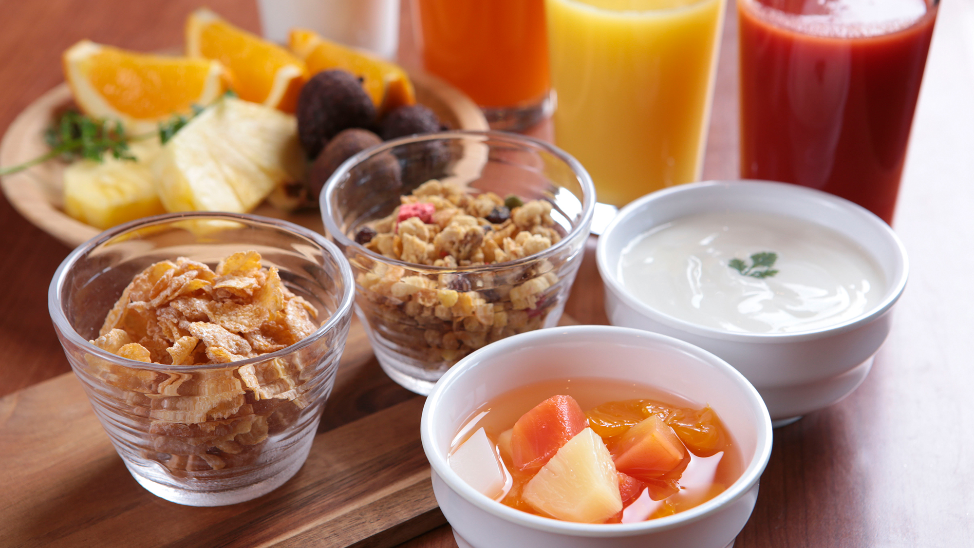 ■朝食バイキング／フルーツ＆シリアル