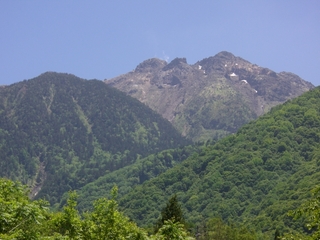 当館から眺めた焼岳