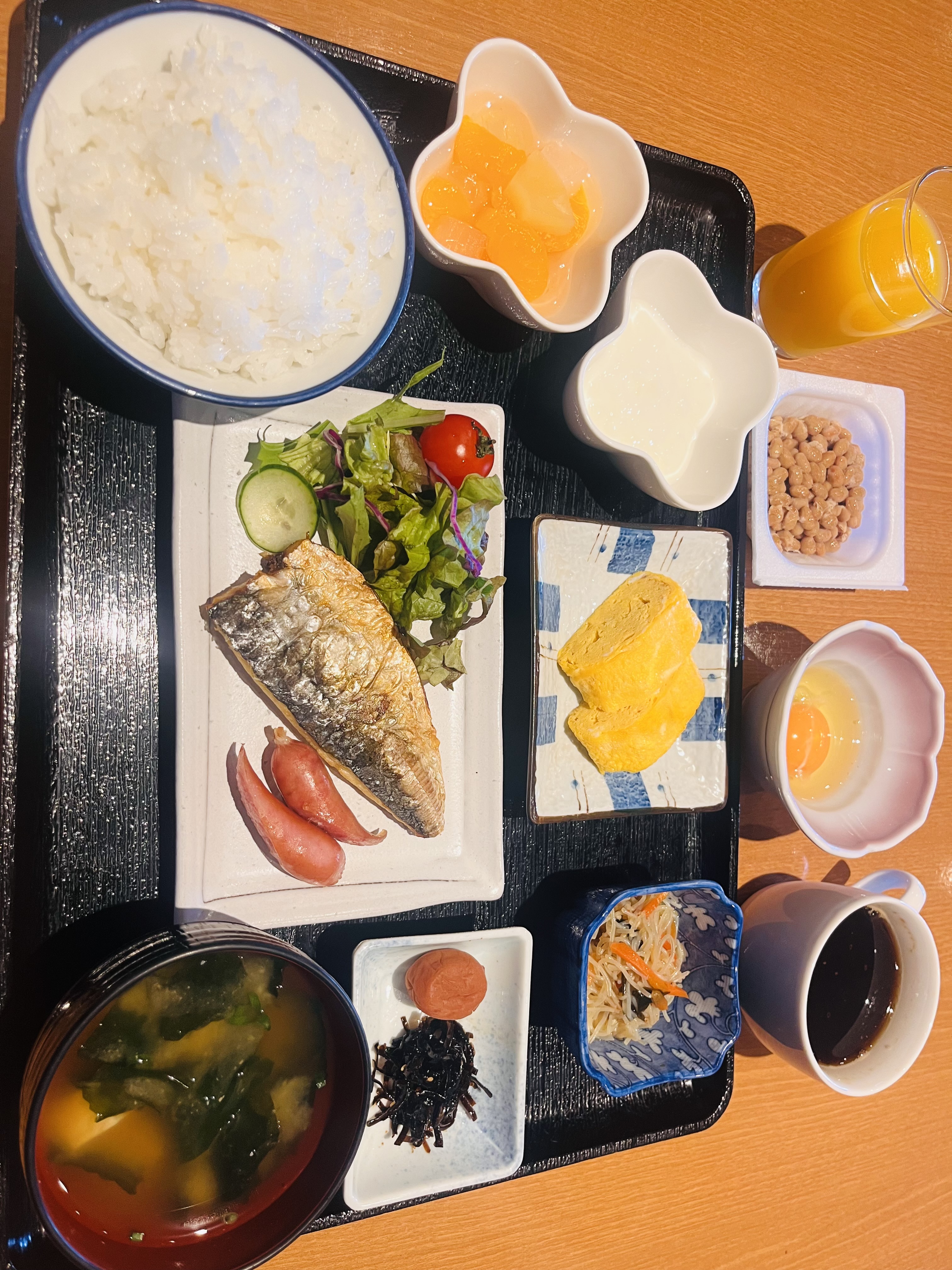 米、卵、味噌に拘った朝食