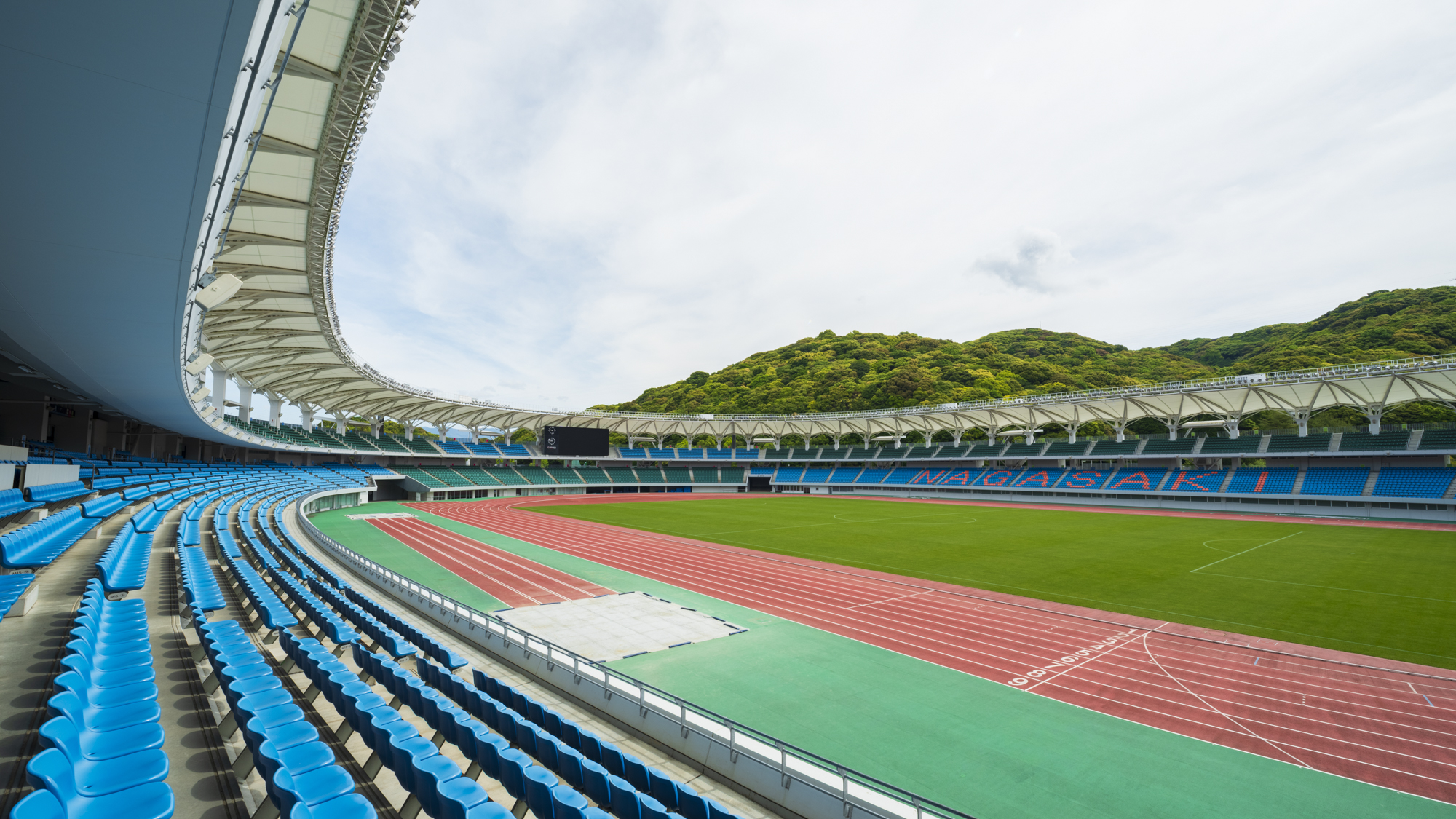 近隣施設　トランス・コスモススタジアム