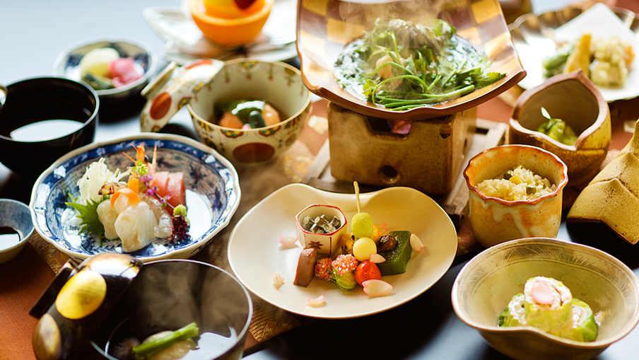 ■1泊2食◇18時からチェックインOK■ お好きな会席を選べて満足♪ お食事重視の方へ◎