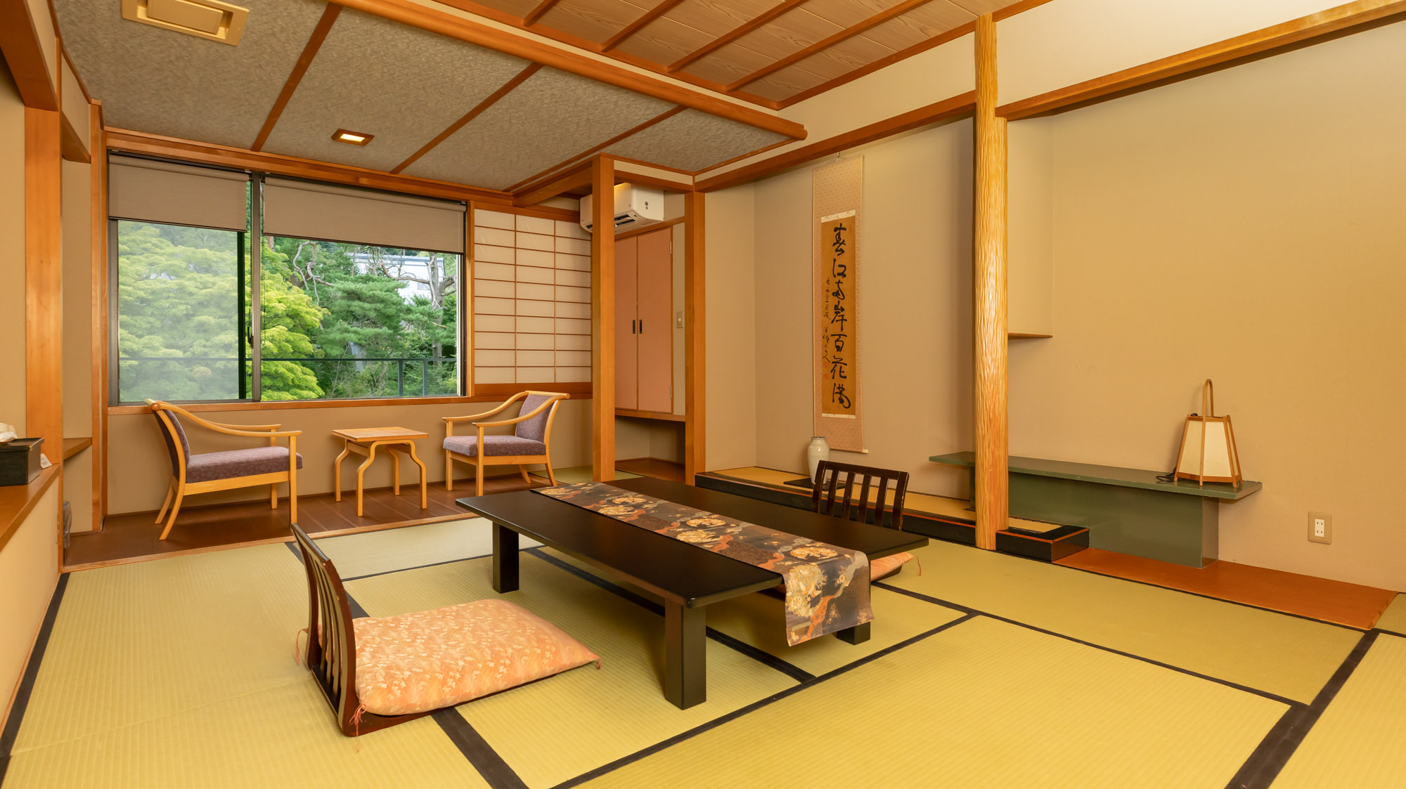 【禁煙】東館　庭園眺望　和室10畳　バス・トイレ・洗面付