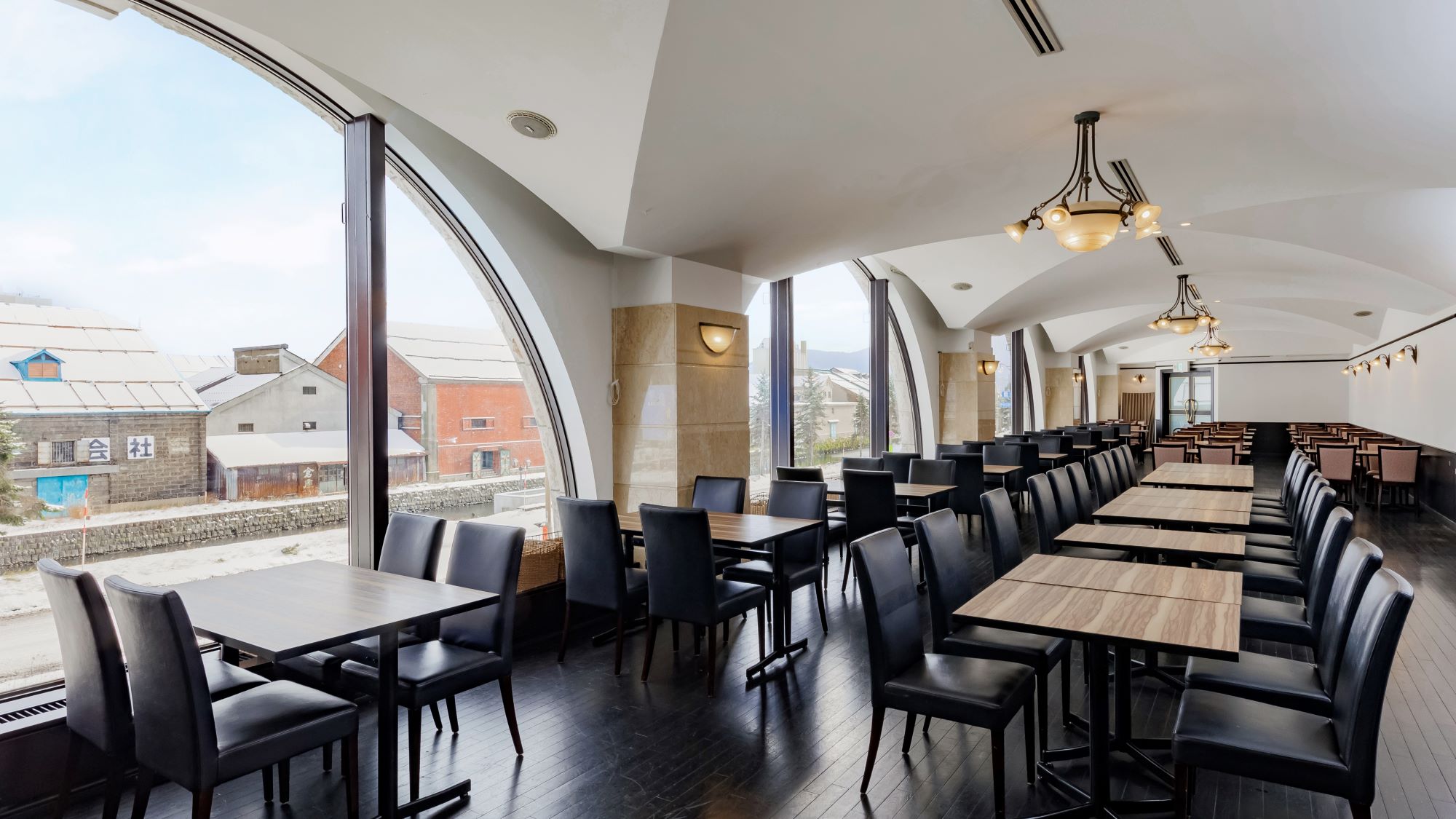 ビュッフェレストラン『Sizzle-シズル』小樽運河を眺める展望レストラン