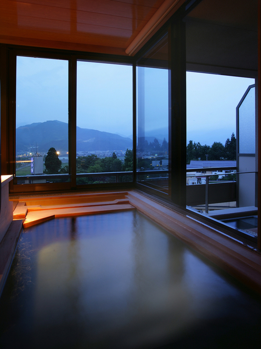 【個室】蔵王連峰を一望するビューバスと料理長渾身の肉尽くしフルコースを個室で味わう『翠葉亭』