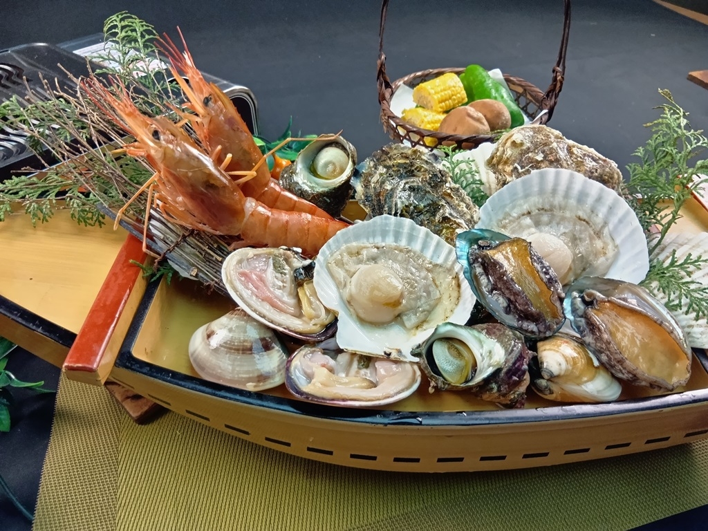 日帰り夕食【期間限定★感謝祭】西浦御膳orひきずり御膳《室内で浜焼きバーベキューも大人気》