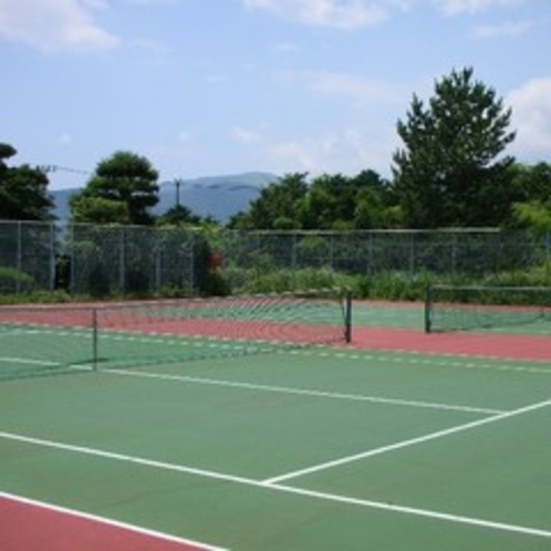◎別荘地内のテニスコート