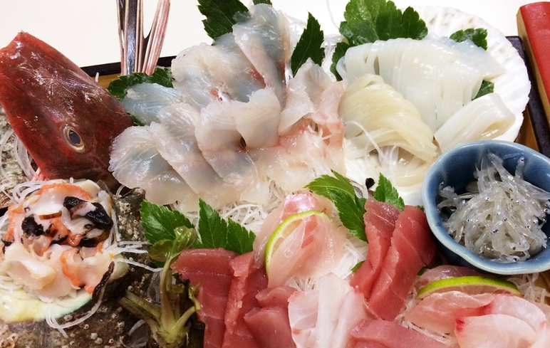 大好評　プリプリアワビの昆布〆ホイル焼地魚舟盛り付き♪ 磯の香プラン