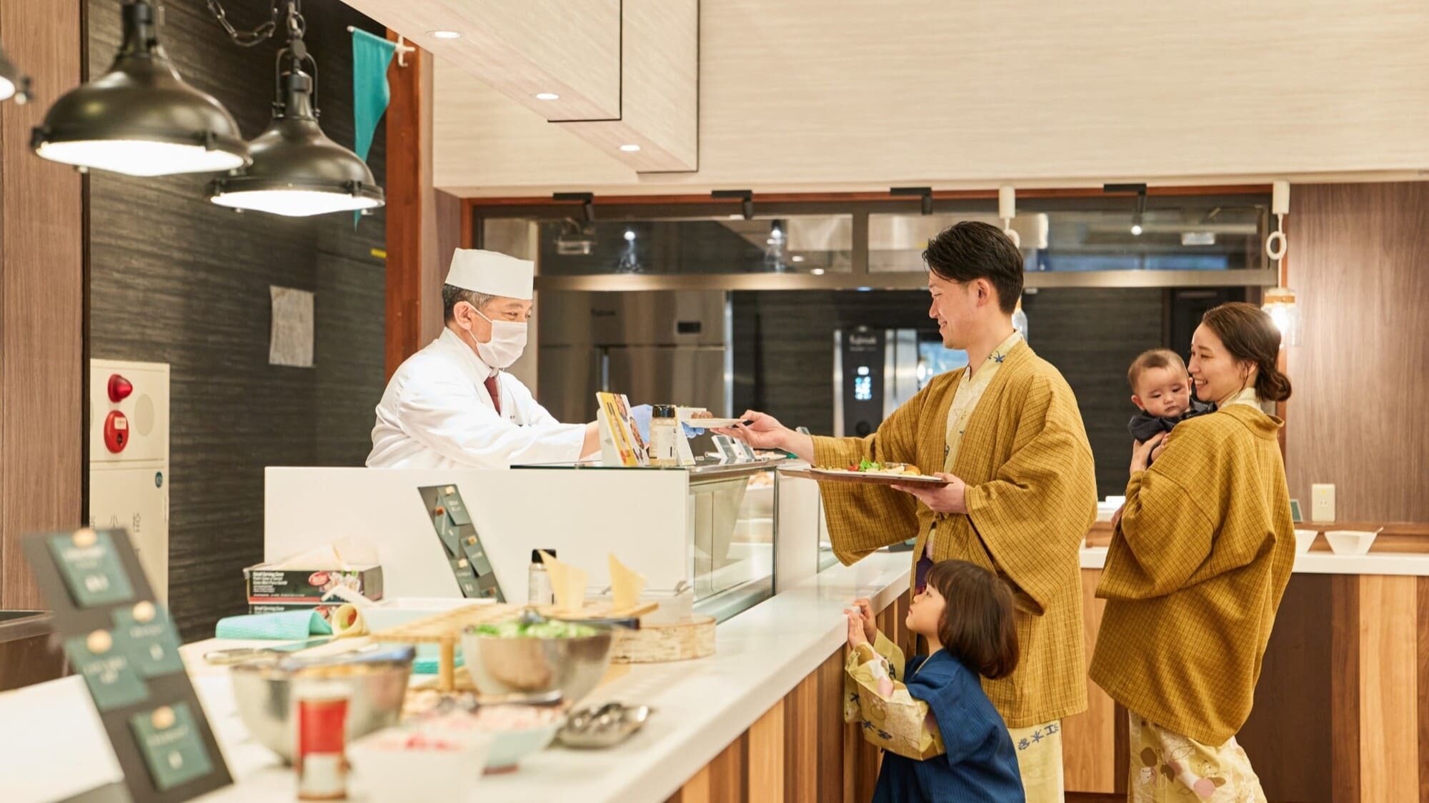 【緊急開催】8/9〜16限定！お盆もお得！硫黄泉源泉かけ流しの宿から知床、オホーツク観光＜夕朝食付＞