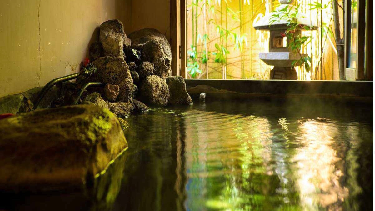 【散策に便利な立地】たっぷり観光♪夕食は近隣の飲食店へGo!!〜一泊朝食付きプラン〜