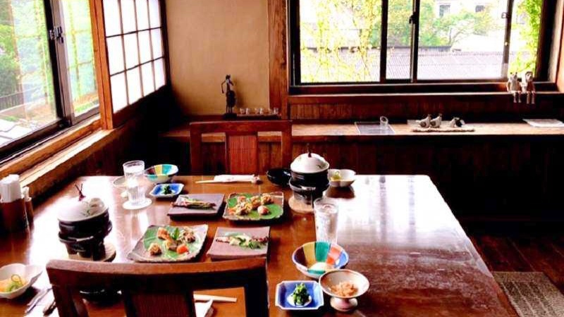 【散策に便利な立地】たっぷり観光♪夕食は近隣の飲食店へGo!!〜一泊朝食付きプラン〜