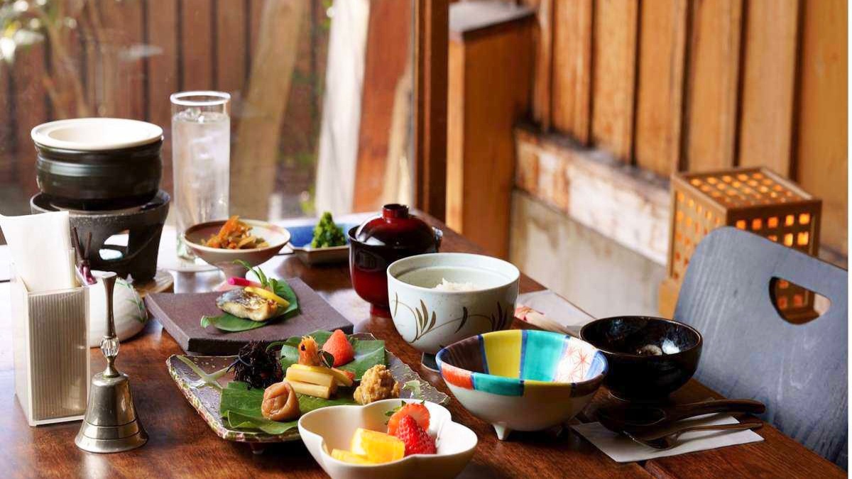 【散策に便利な立地】たっぷり観光♪夕食は近隣の飲食店へGo!!〜一泊朝食付きプラン〜