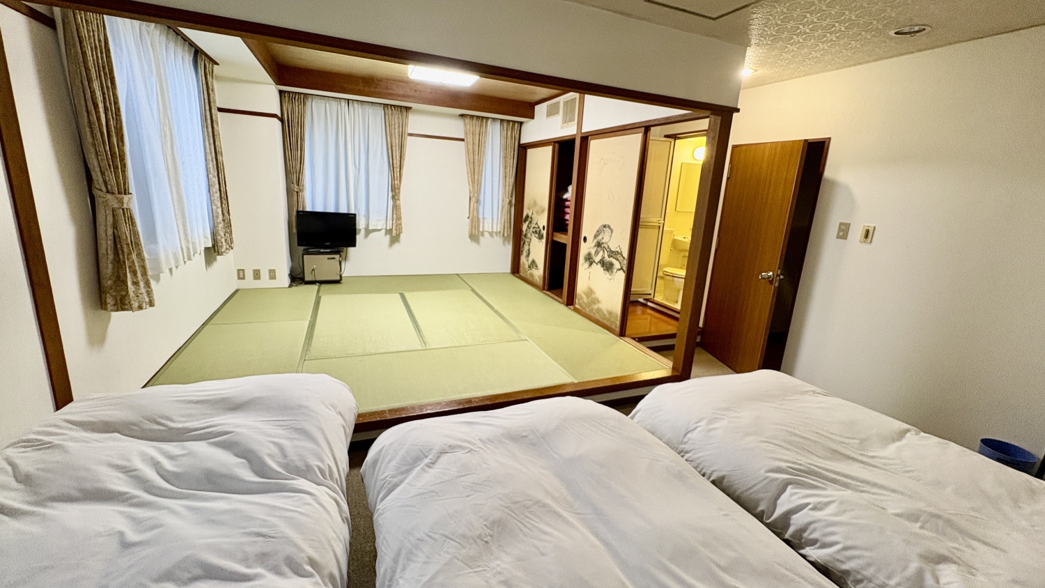 和洋室（4-6名）＜バストイレ付＞禁煙