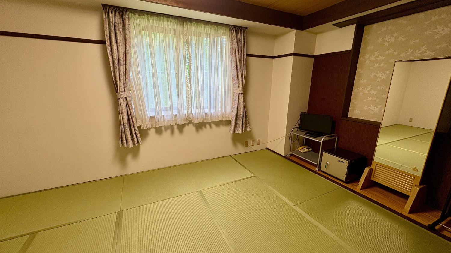 和室（2-4名）＜バストイレ付＞禁煙