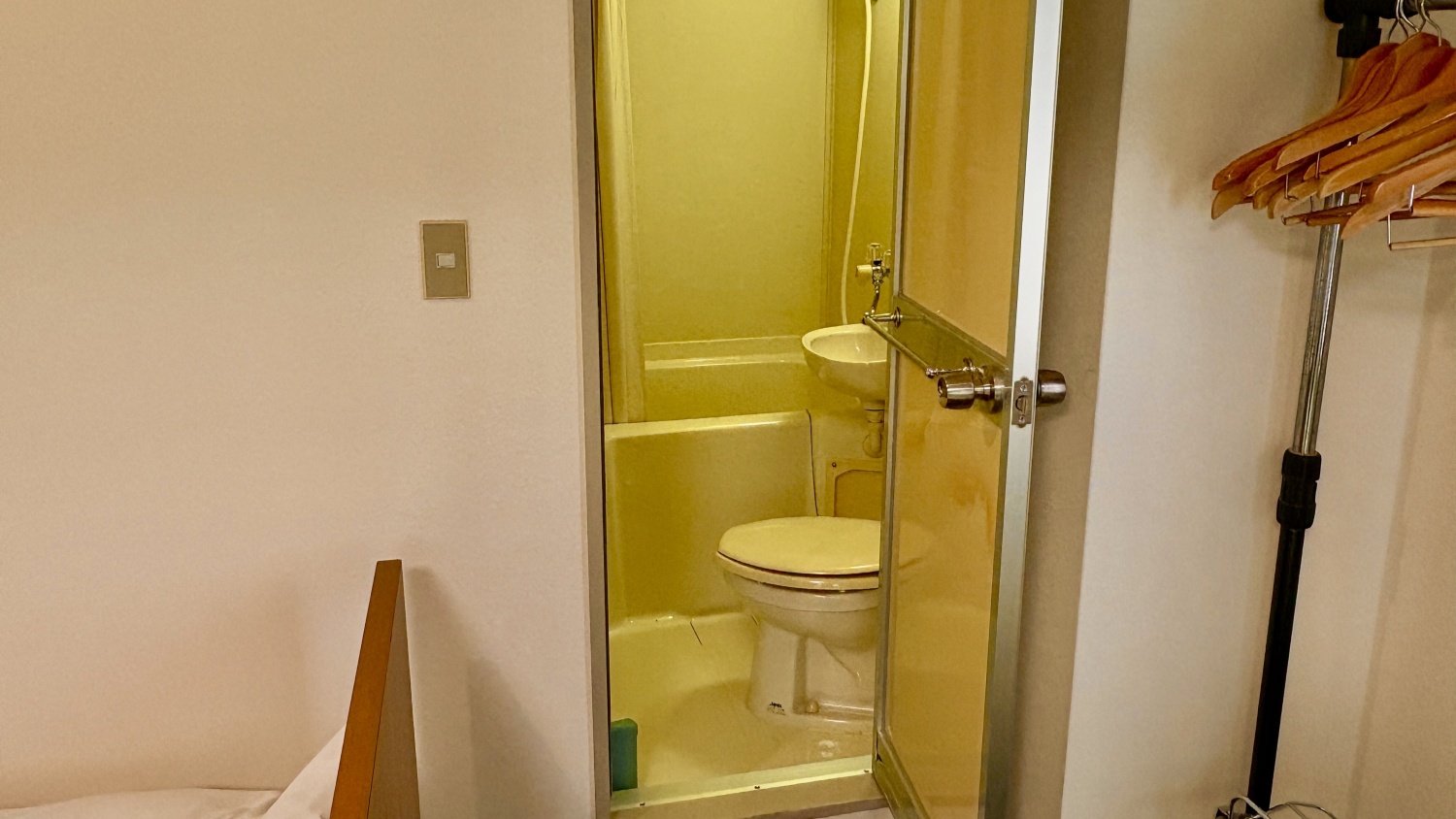 和室+シングルベッド1台（4-5名）＜バストイレ付＞禁煙