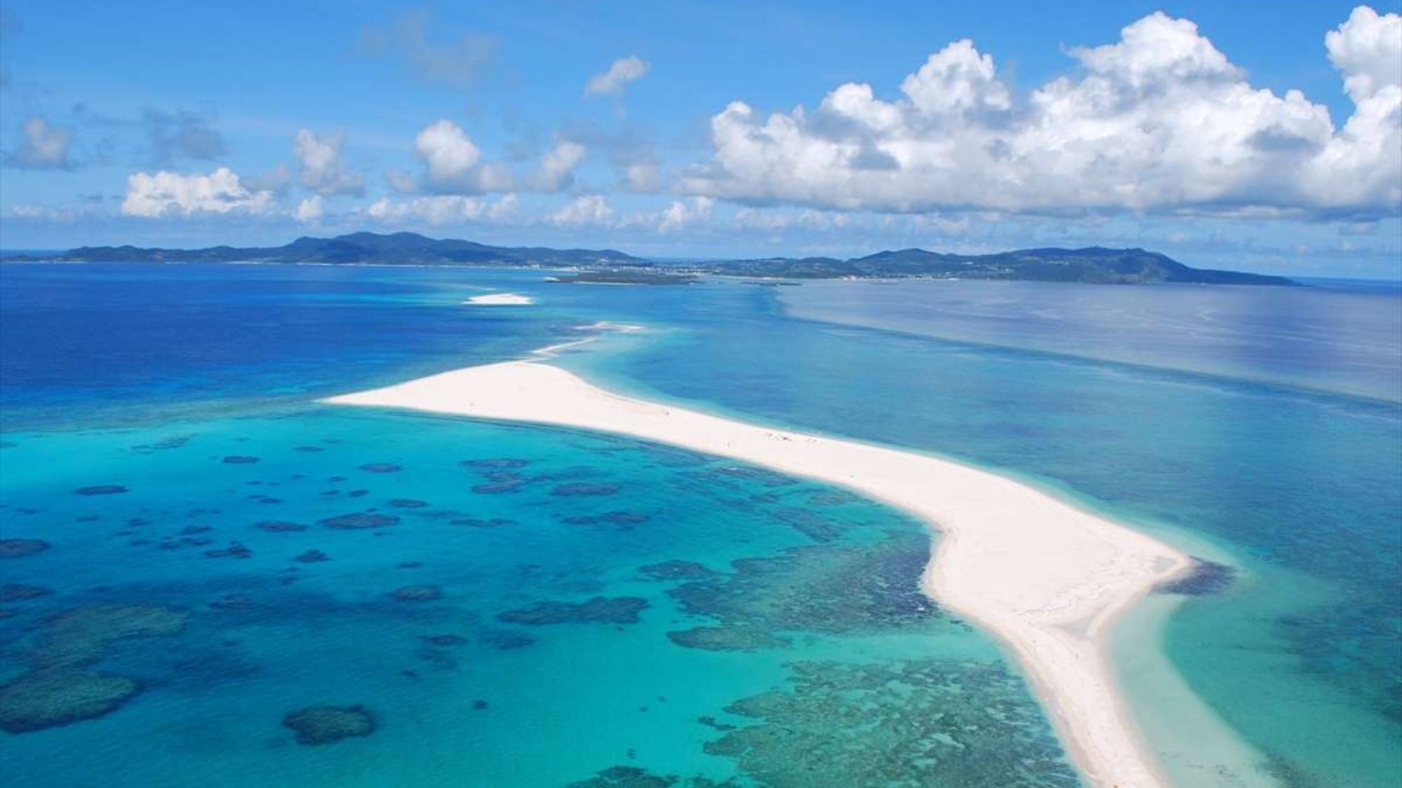 【夏の沖縄キャンペーン】JAL直行便運航記念  ハテの浜上陸付き久米島満喫プラン♪(食事なし)