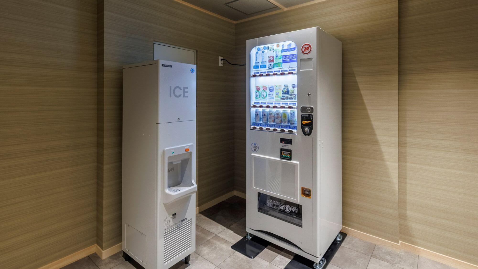 【ランドリー自販機コーナー】ご滞在中、いつでもお使いいただけます。